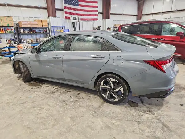 KMHLP4AG4PU415297 2023 HYUNDAI ELANTRA - Image 2