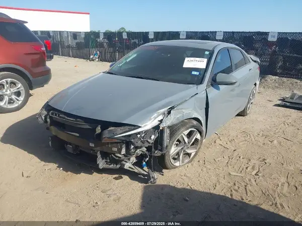 KMHLP4AG4PU431340 2023 HYUNDAI ELANTRA - Image 2