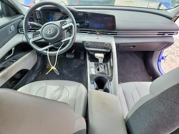 KMHLP4AG4PU566916 2023 HYUNDAI ELANTRA - Image 8