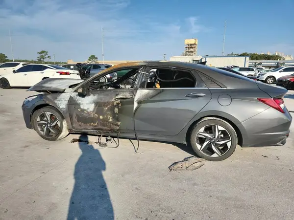 KMHLP4AG4PU574451 2023 HYUNDAI ELANTRA - Image 2