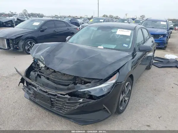 KMHLP4AG5MU172112 2021 HYUNDAI ELANTRA - Image 2