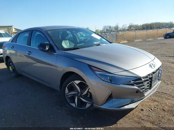 KMHLP4AG5PU371438 2023 HYUNDAI ELANTRA - Image 1