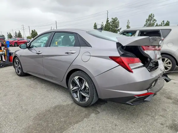 KMHLP4AG5PU561949 2023 HYUNDAI ELANTRA - Image 2