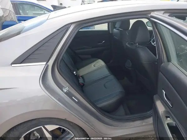 KMHLP4AG5PU575530 2023 HYUNDAI ELANTRA - Image 8