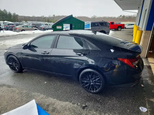 KMHLP4AG6PU406021 2023 HYUNDAI ELANTRA - Image 2