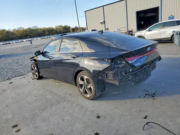 KMHLP4AG6PU427869 2023 HYUNDAI ELANTRA - Image 2