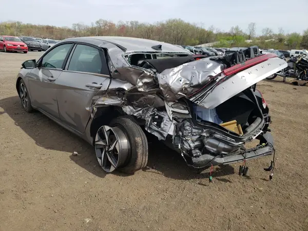 KMHLP4AG6PU521783 2023 HYUNDAI ELANTRA - Image 2