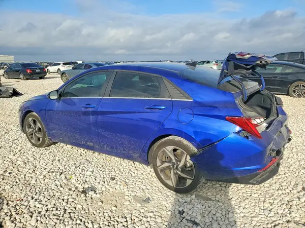 KMHLP4AG7NU252951 2022 HYUNDAI ELANTRA - Image 2