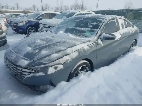 KMHLP4AG7NU348529 2022 HYUNDAI ELANTRA - Image 2