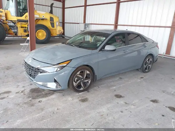 KMHLP4AG7PU427735 2023 HYUNDAI ELANTRA - Image 2