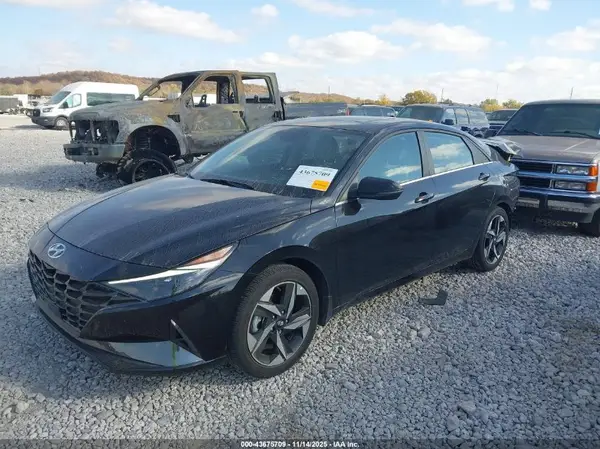 KMHLP4AG7PU473520 2023 HYUNDAI ELANTRA - Image 2