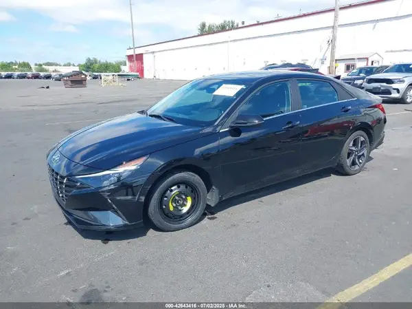 KMHLP4AG7PU475378 2023 HYUNDAI ELANTRA - Image 2