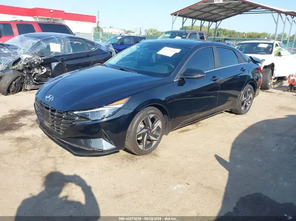 KMHLP4AG7PU521758 2023 HYUNDAI ELANTRA - Image 2