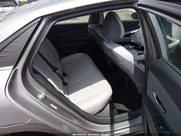 KMHLP4AG7PU608141 2023 HYUNDAI ELANTRA - Image 8