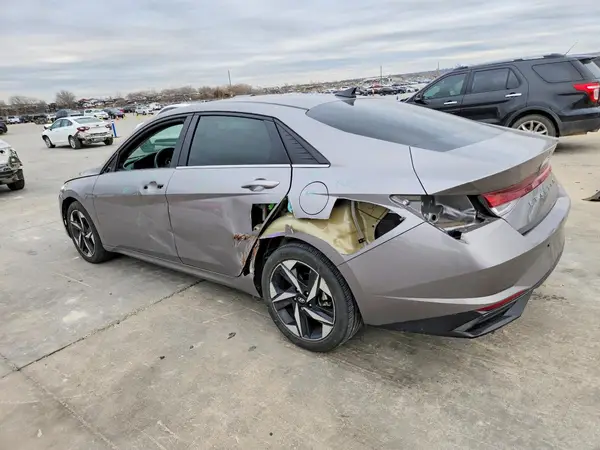 KMHLP4AG7PU620175 2023 HYUNDAI ELANTRA - Image 2