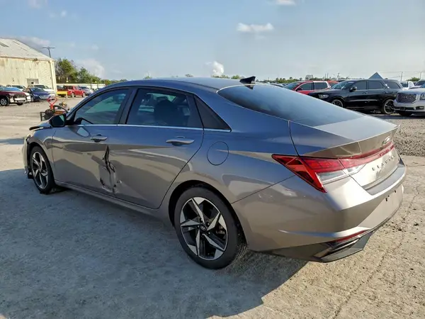 KMHLP4AG8NU296733 2022 HYUNDAI ELANTRA - Image 2