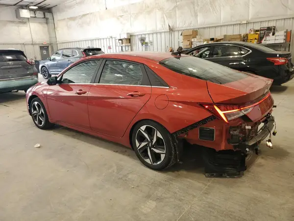KMHLP4AG8NU298563 2022 HYUNDAI ELANTRA - Image 2