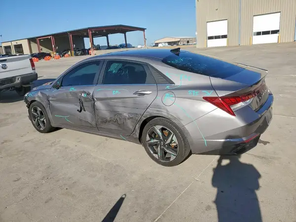 KMHLP4AG8NU356686 2022 HYUNDAI ELANTRA - Image 2