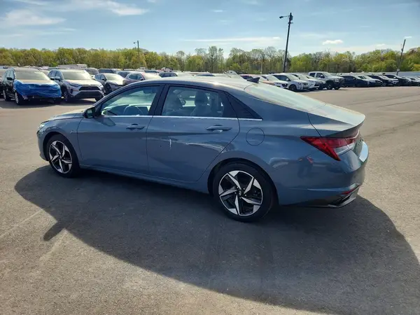 KMHLP4AG8PU400706 2023 HYUNDAI ELANTRA - Image 2