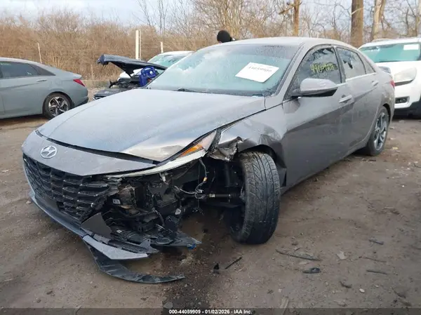 KMHLP4AG8PU481772 2023 HYUNDAI ELANTRA - Image 2