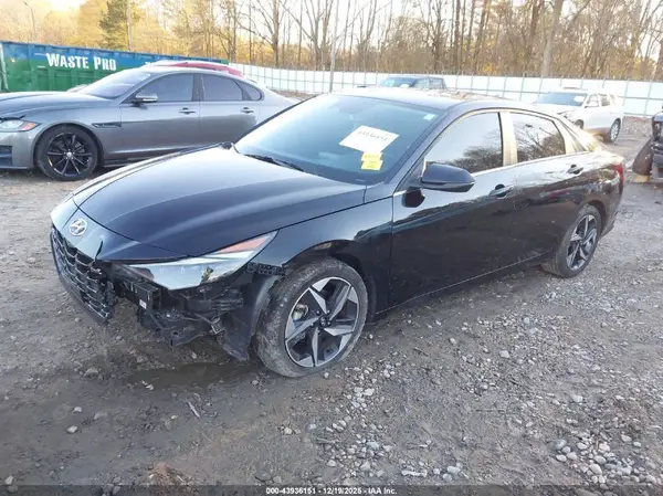 KMHLP4AG8PU601893 2023 HYUNDAI ELANTRA - Image 2