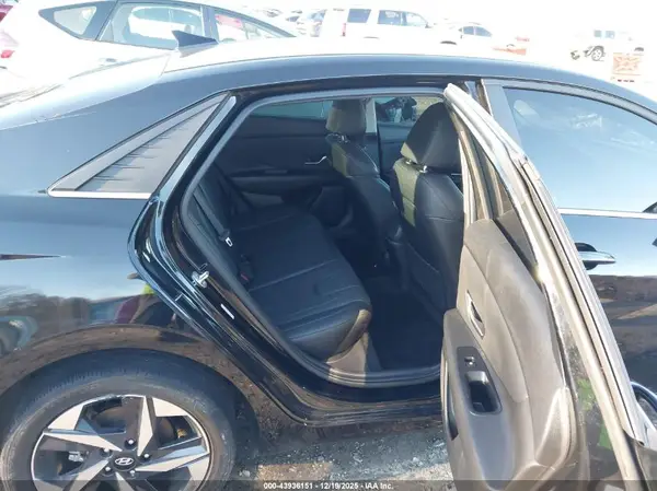 KMHLP4AG8PU601893 2023 HYUNDAI ELANTRA - Image 8