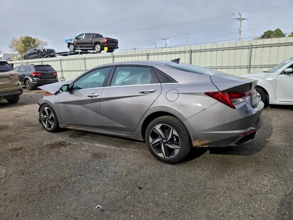 KMHLP4AG9NU302359 2022 HYUNDAI ELANTRA - Image 2