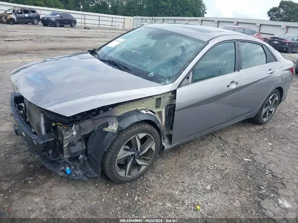 KMHLP4AG9PU377338 2023 HYUNDAI ELANTRA - Image 2
