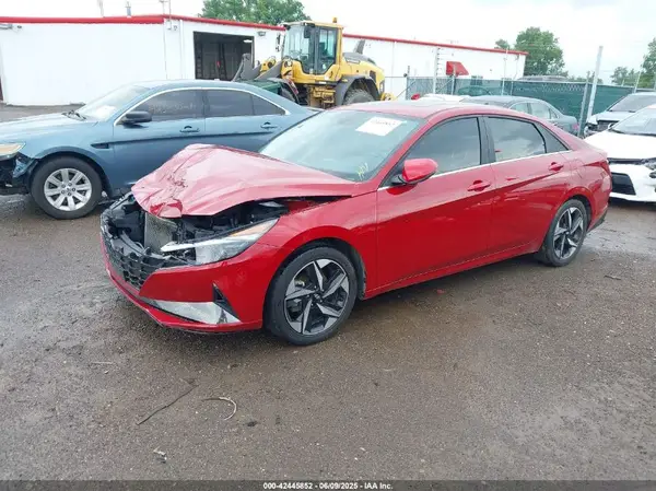 KMHLP4AG9PU377548 2023 HYUNDAI ELANTRA - Image 2