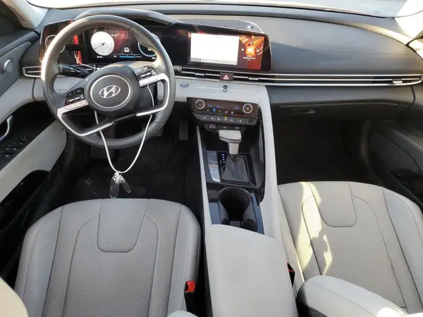 KMHLP4AG9PU588930 2023 HYUNDAI ELANTRA - Image 8