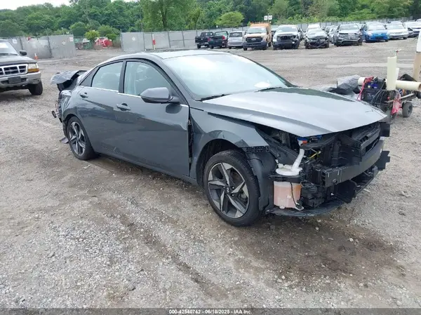 KMHLP4AG9PU625815 2023 HYUNDAI ELANTRA - Image 1
