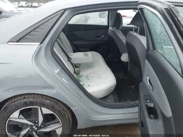 KMHLP4AGXNU347665 2022 HYUNDAI ELANTRA - Image 8