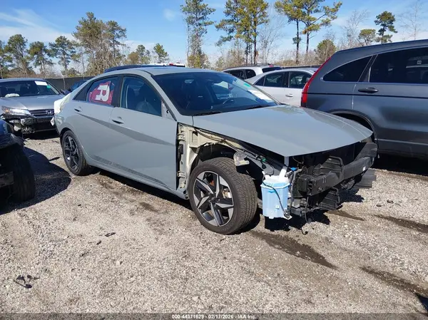 KMHLP4AGXPU385044 2023 HYUNDAI ELANTRA - Image 1