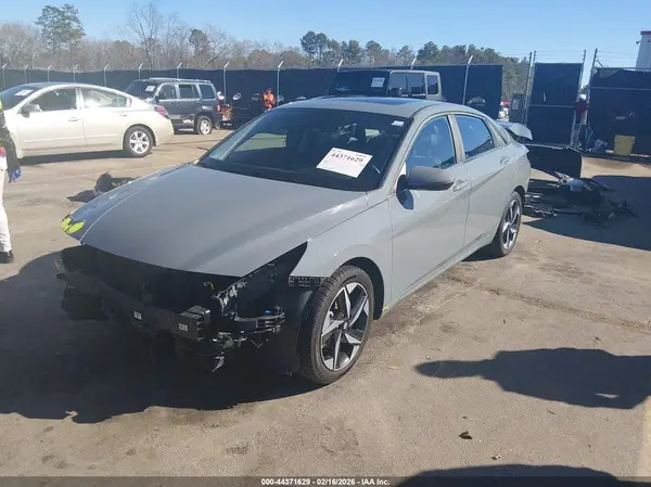 KMHLP4AGXPU385044 2023 HYUNDAI ELANTRA - Image 2