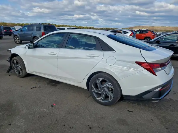 KMHLP4DG0RU658667 2024 HYUNDAI ELANTRA - Image 2