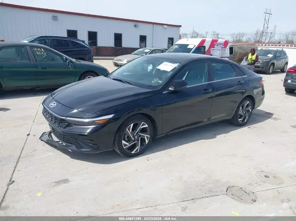 KMHLP4DG0RU673895 2024 HYUNDAI ELANTRA - Image 2