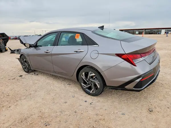 KMHLP4DG0RU676408 2024 HYUNDAI ELANTRA - Image 2