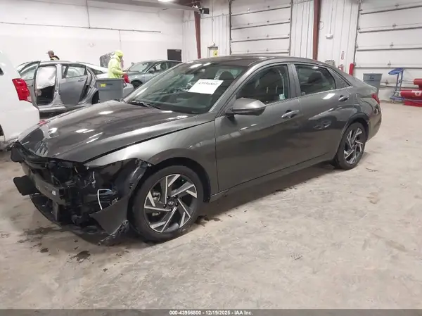 KMHLP4DG0RU678076 2024 HYUNDAI ELANTRA - Image 2