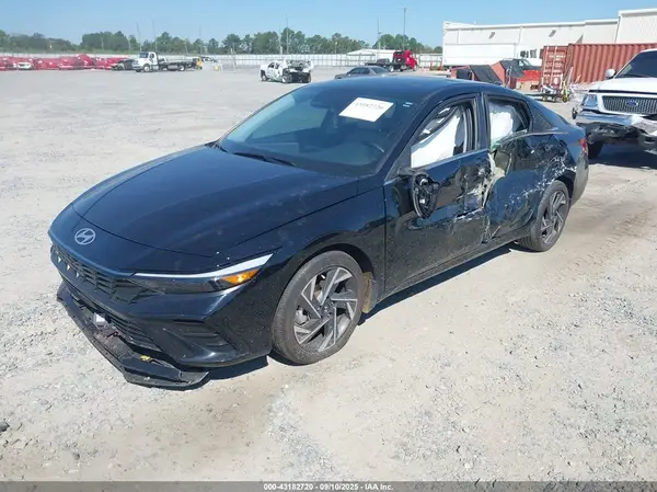 KMHLP4DG0RU710055 2024 HYUNDAI ELANTRA - Image 2