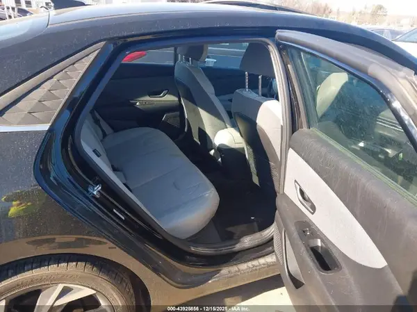 KMHLP4DG0RU773608 2024 HYUNDAI ELANTRA - Image 8