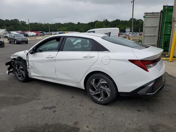 KMHLP4DG0RU802783 2024 HYUNDAI ELANTRA - Image 2