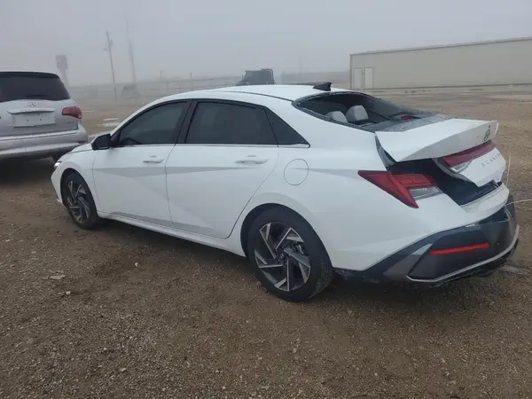 KMHLP4DG0RU817543 2024 HYUNDAI ELANTRA - Image 2