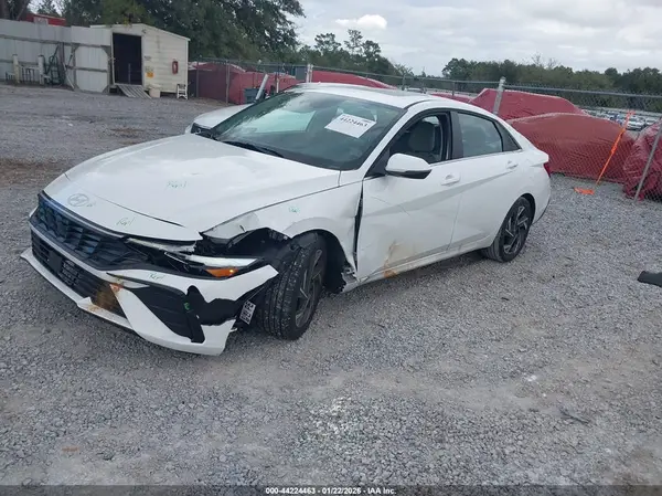 KMHLP4DG0SU084187 2025 HYUNDAI ELANTRA - Image 2