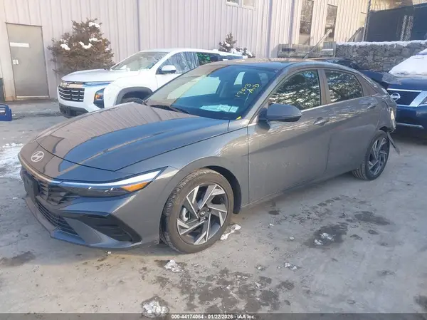 KMHLP4DG0SU873861 2025 HYUNDAI ELANTRA - Image 2