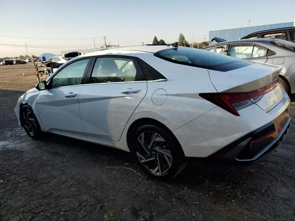 KMHLP4DG0SU875769 2025 HYUNDAI ELANTRA - Image 2