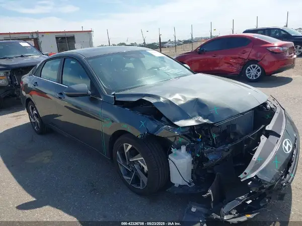 KMHLP4DG0SU945562 2025 HYUNDAI ELANTRA - Image 1