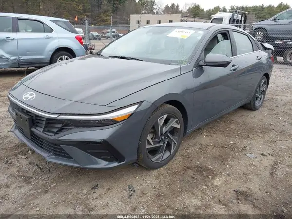 KMHLP4DG1RU636872 2024 HYUNDAI ELANTRA - Image 2