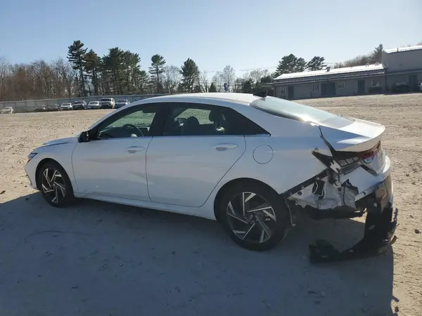 KMHLP4DG1RU654630 2024 HYUNDAI ELANTRA - Image 2