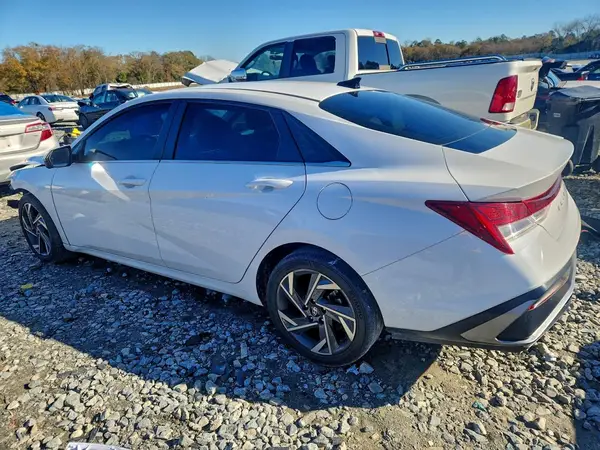 KMHLP4DG1RU666616 2024 HYUNDAI ELANTRA - Image 2