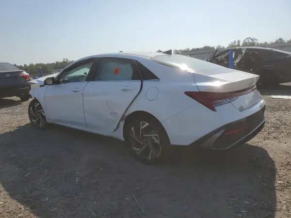 KMHLP4DG1RU669242 2024 HYUNDAI ELANTRA - Image 2